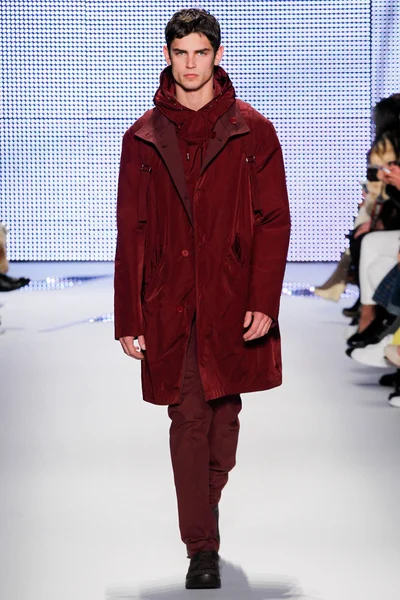 Look 3